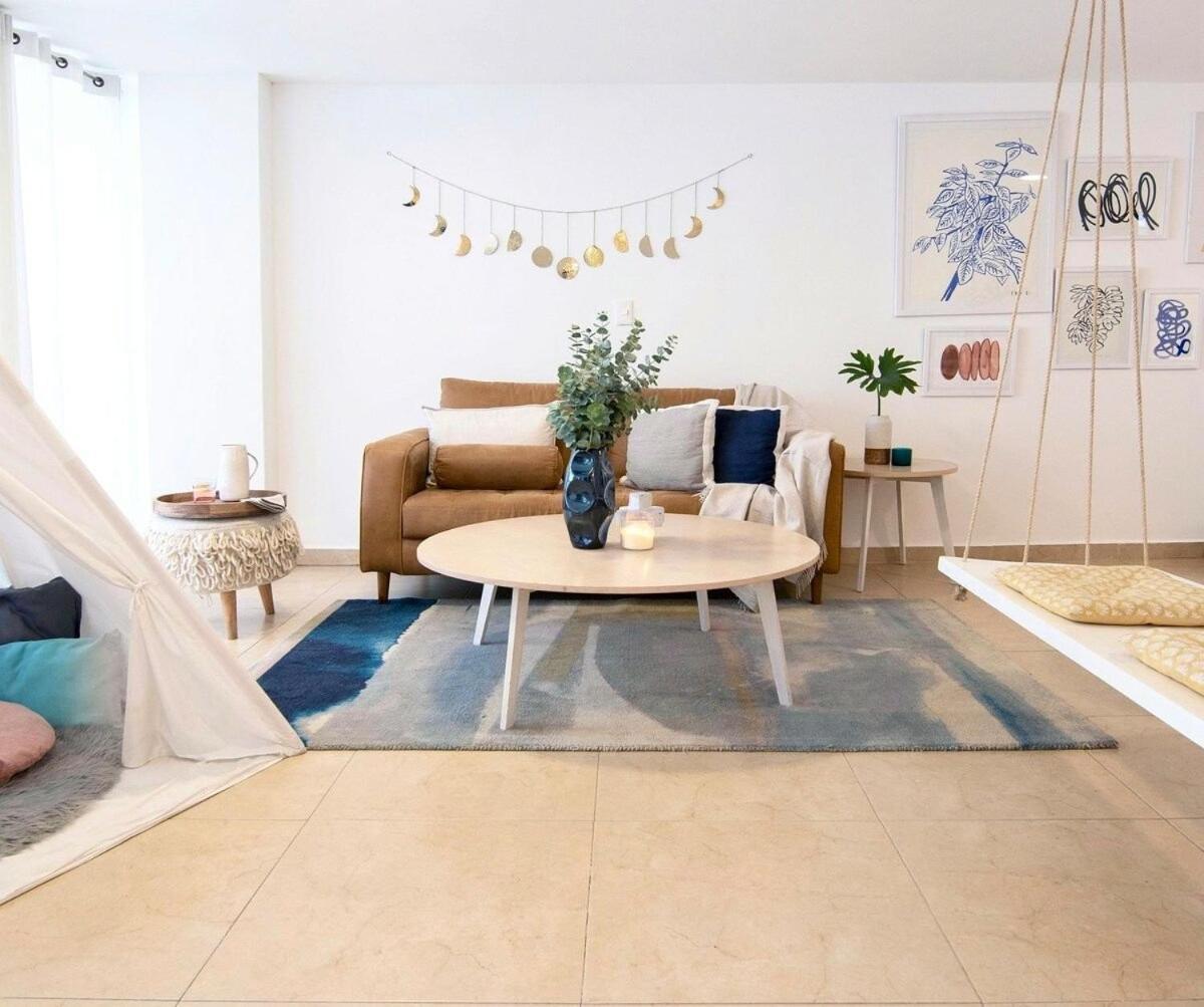 Apartment Artsy With Terrace And Balconies. *